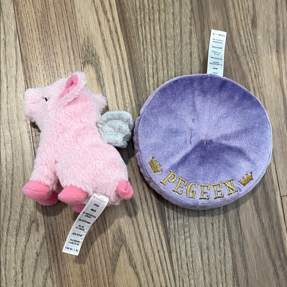 WellieWisher Pink Plush Pig on Purple Cushion - Pegeen - Picture 3 of 3